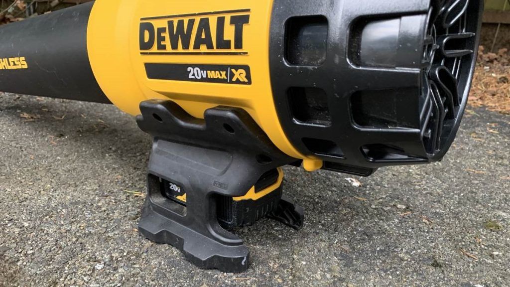 Dewalt leaf blower discount dcbl720p1