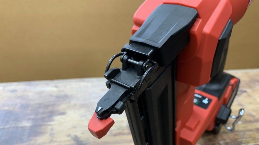 Milwaukee M18 2746-20 Cordless Brad Nailer Review